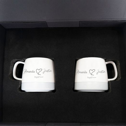 White and blue mug set