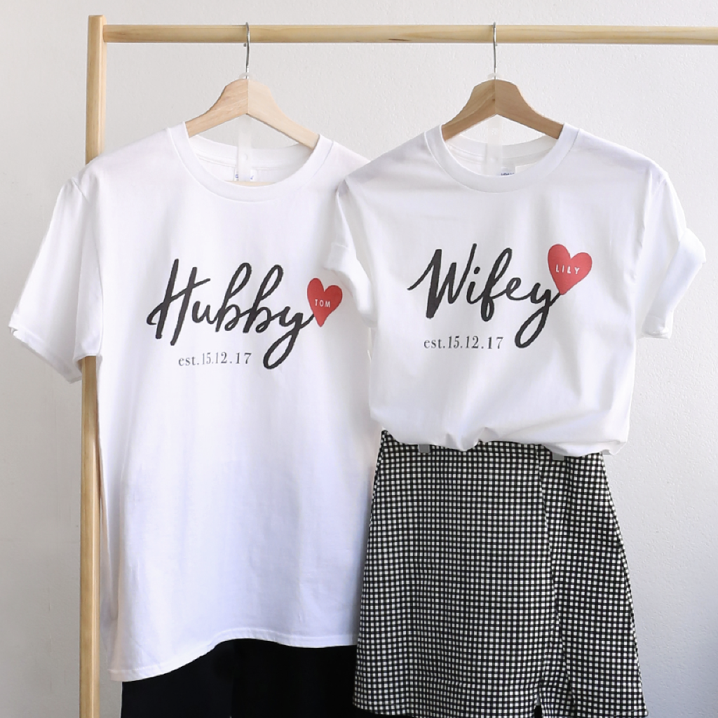 【可自由配色】情侶裝  T-Shirt  | Hubby & Wifey