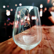 Minimalist|簡單·愛系列—情侶禮物ins線條畫像情侶紅酒對杯（文字雕刻）